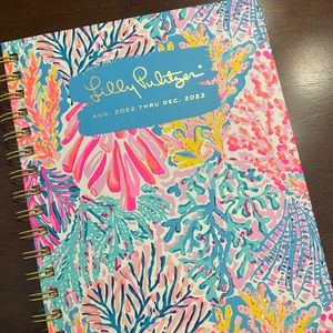 Brand New Lilly Pulitzer Aug 2022-Dec 2023 (17 month) Large Agenda